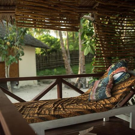 Simeulue Surflodges Lasikin Exteriör bild